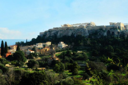 ΥΒΡΙΣ: Αν οι Ελληνες παρέμεναν Ελληνες