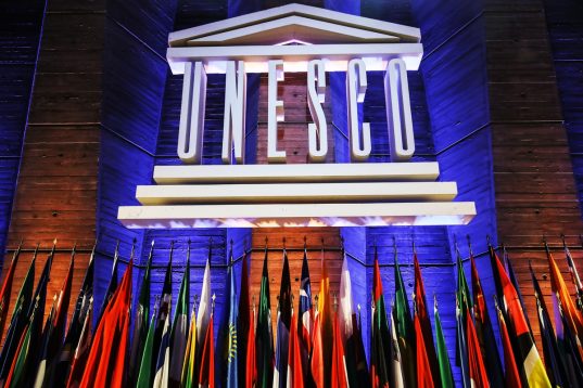 Η UNESCO κατά των Θεωριών Συνωμοσίας